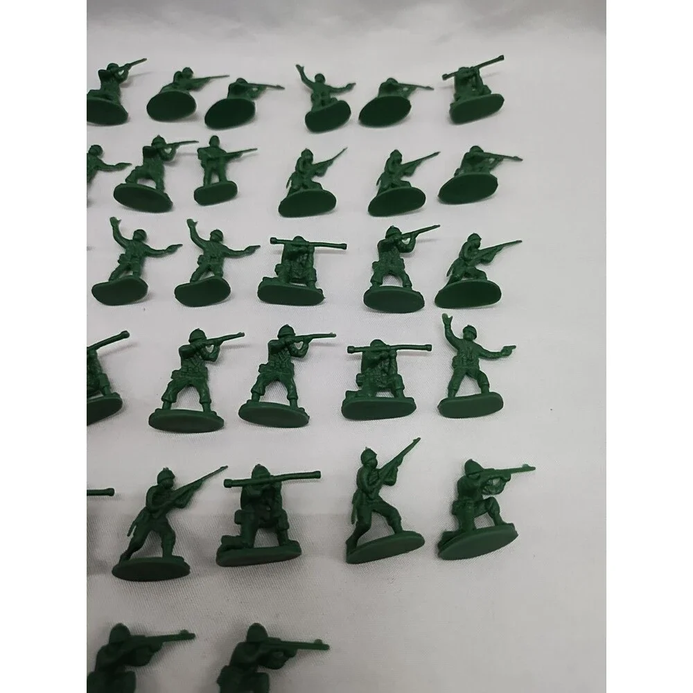 Lot Of (32) Tim Tee Green Army Men Soldier Toys 1/2-1